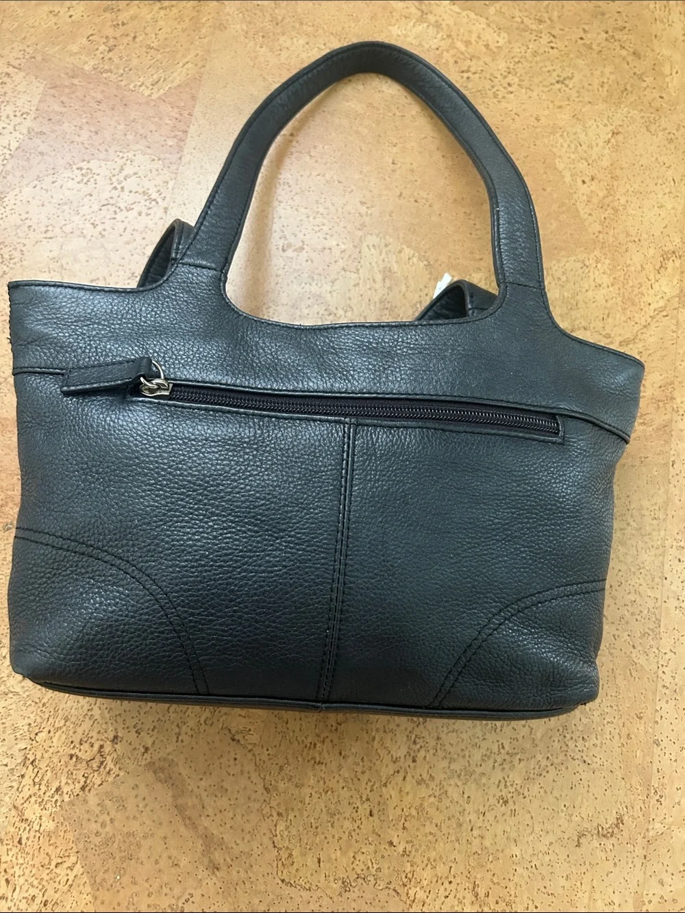 Stone Mountain Accessories Black Pebbled Leather Messenger Bag